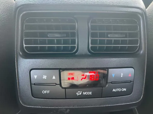 Car image 24