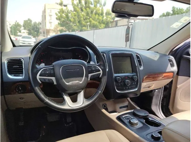 Car image 29