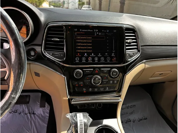 Car image 19