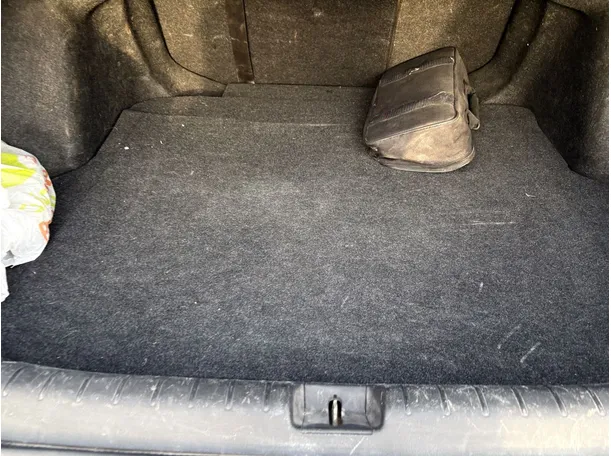 Car image 24