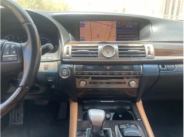 Car image 20