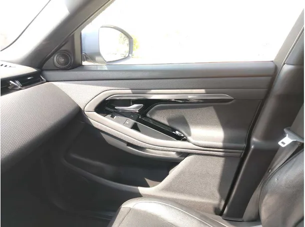 Car image 38