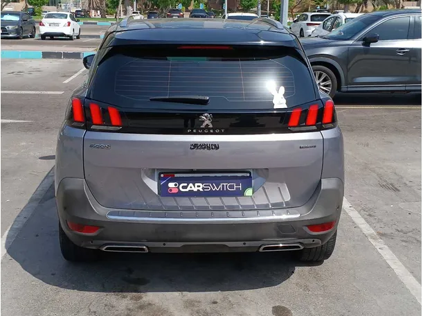 Car image 6