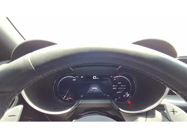 Car image 19
