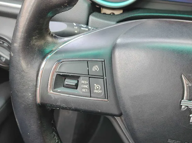 Car image 27