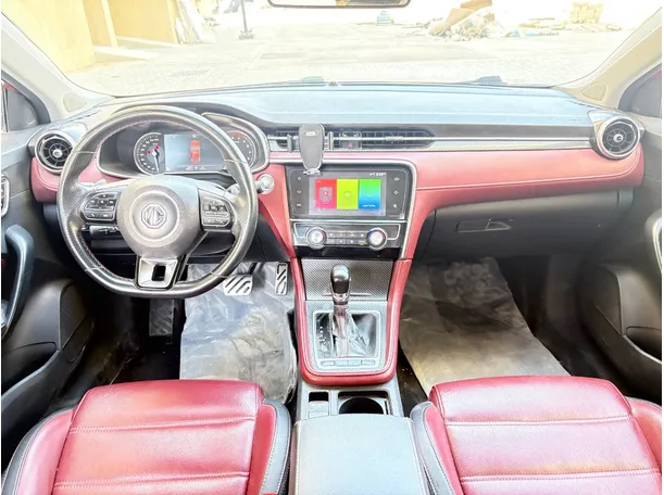 Car image 18