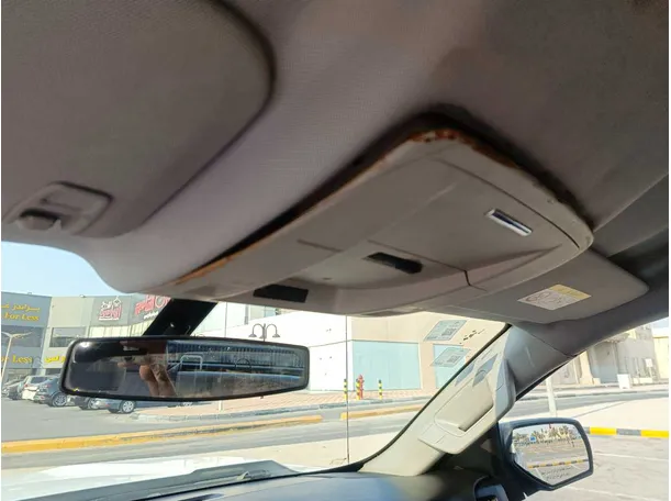 Car image 27