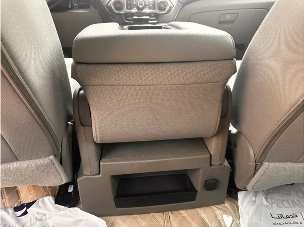 Car image 27