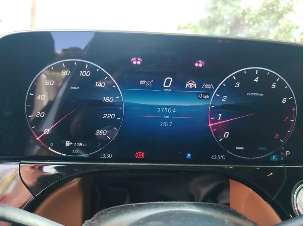 Car image 22