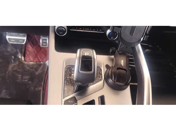 Car image 28