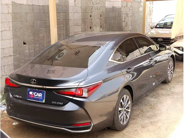 Car image 6