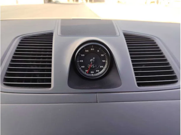 Car image 29