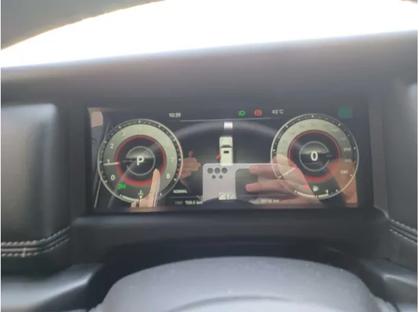 Car image 17
