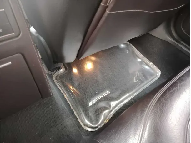 Car image 42