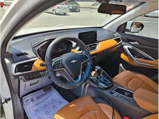 Car image 11