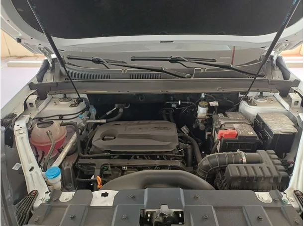 Car image 25