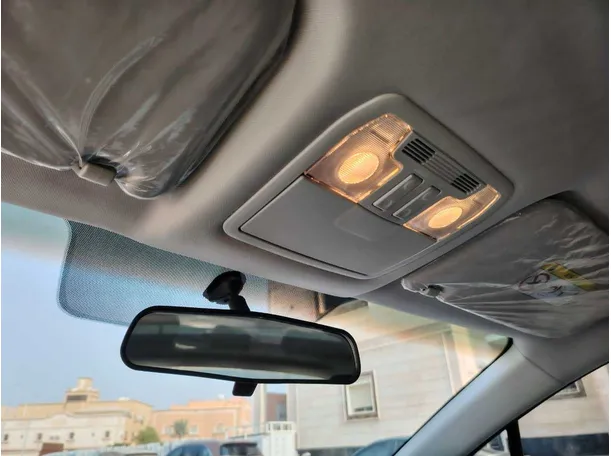 Car image 35