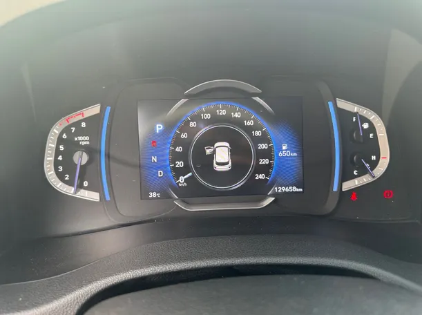 Car image 20