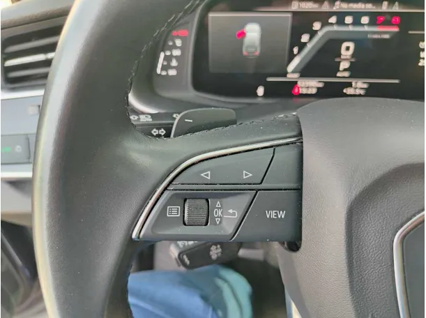 Car image 45
