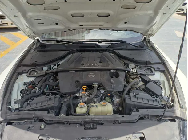 Car image 25