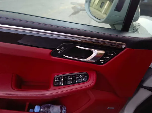 Car image 36