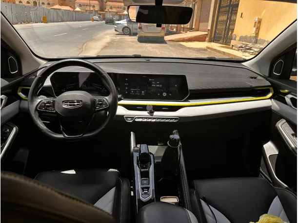 Car image 17