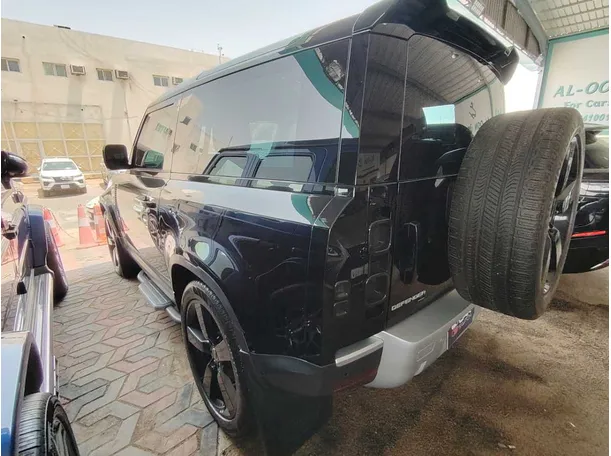 Car image 8