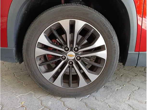 Car image 9
