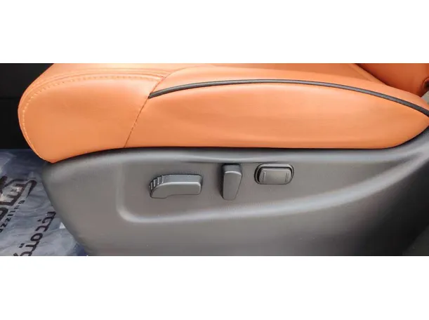 Car image 33