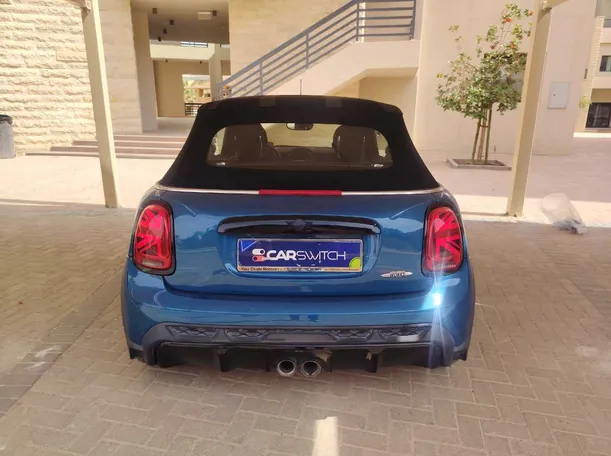 Car image 6