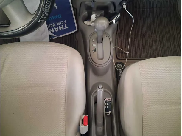 Car image 17