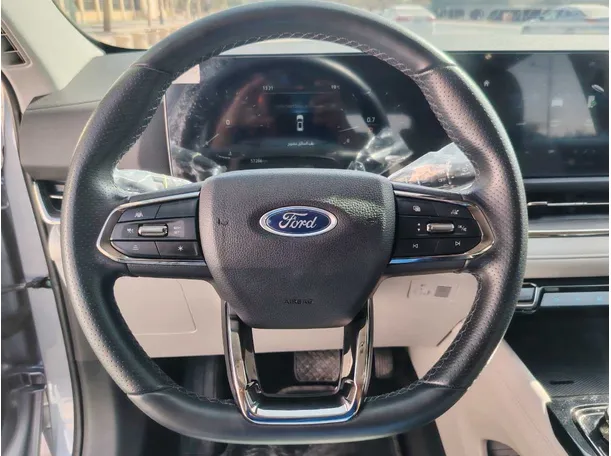 Car image 25