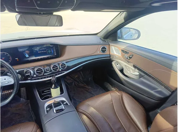 Car image 24