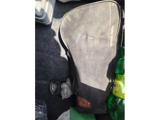 Car image 32