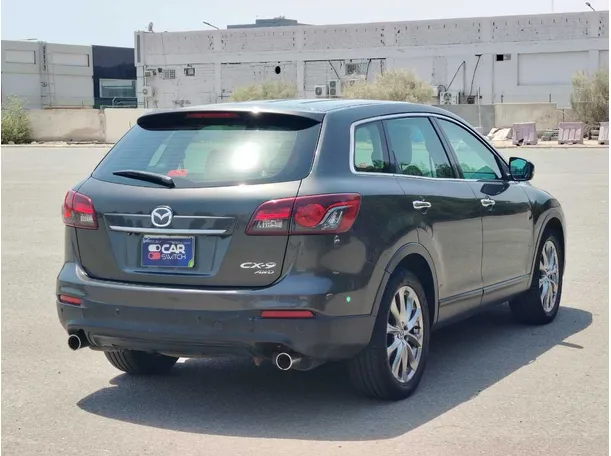Car image 5