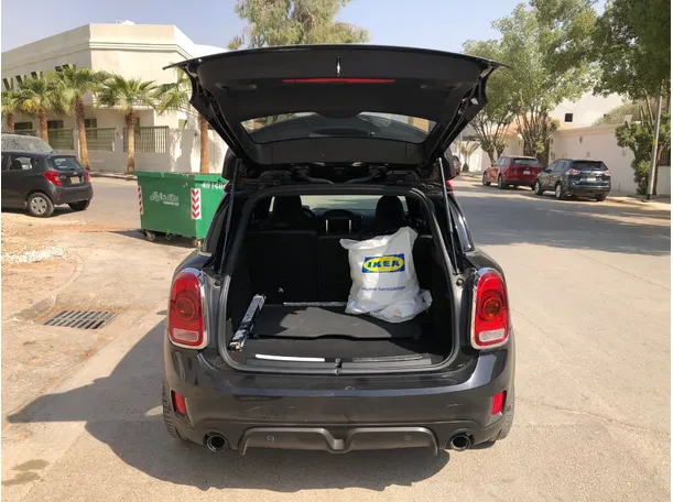 Car image 18