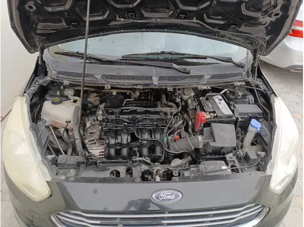 Car image 19