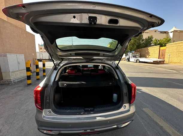 Car image 23