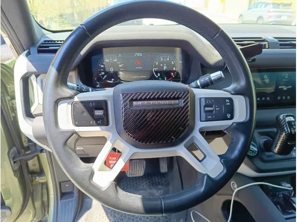 Car image 26