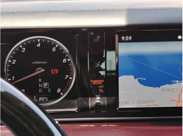 Car image 23