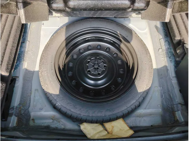 Car image 38