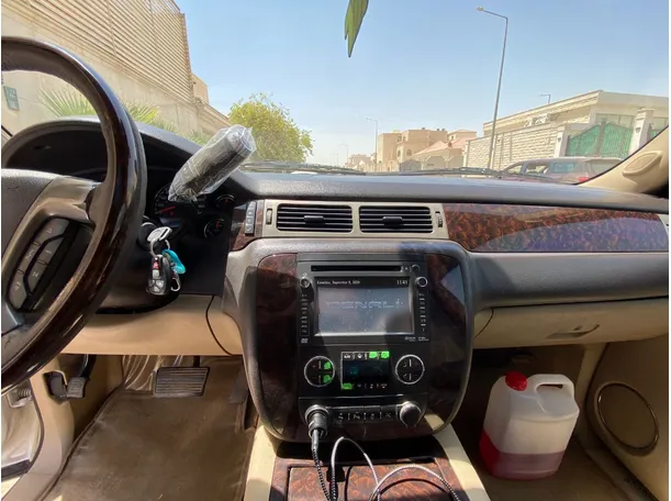 Car image 15