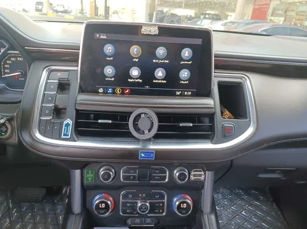 Car image 13