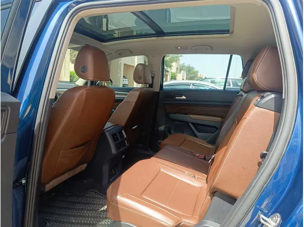 Car image 21