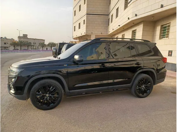 Car image 8