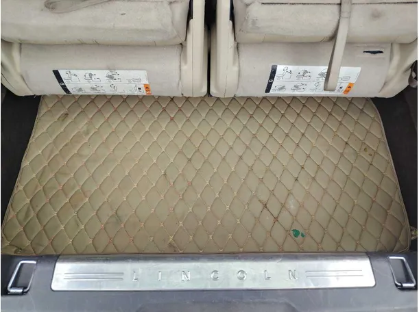 Car image 27