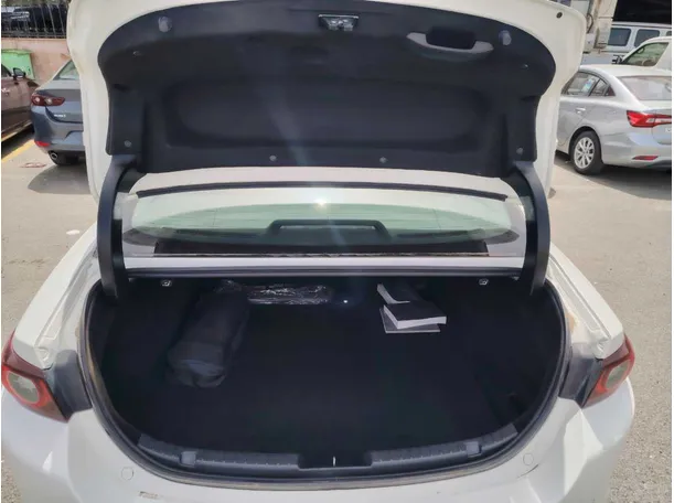 Car image 29