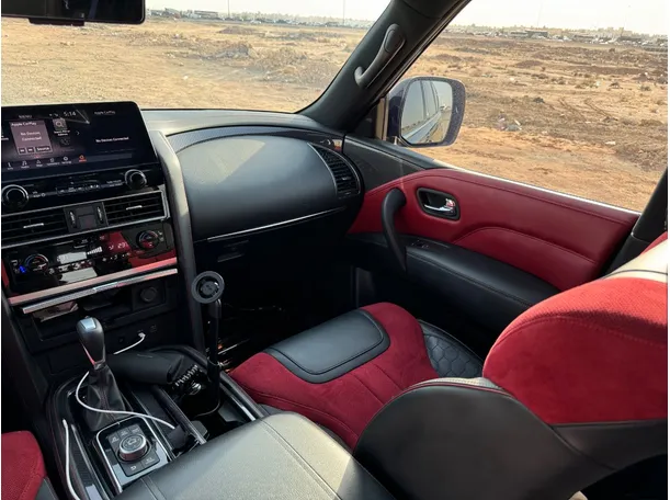 Car image 24