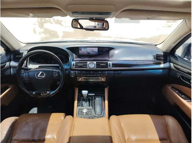 Car image 21