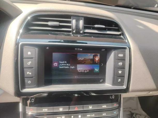 Car image 25